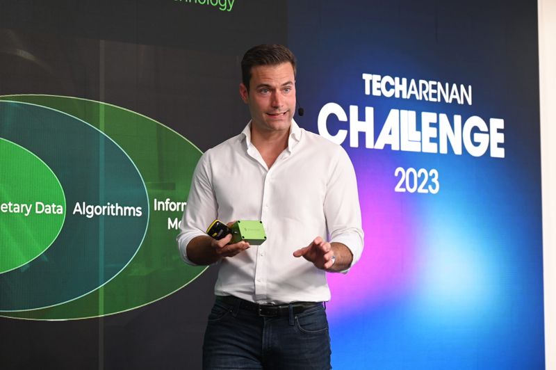 Károly Szipka, vd och grundare i IPercept pitchar i Techarenan Challenge 2023. Foto: Techarenan.